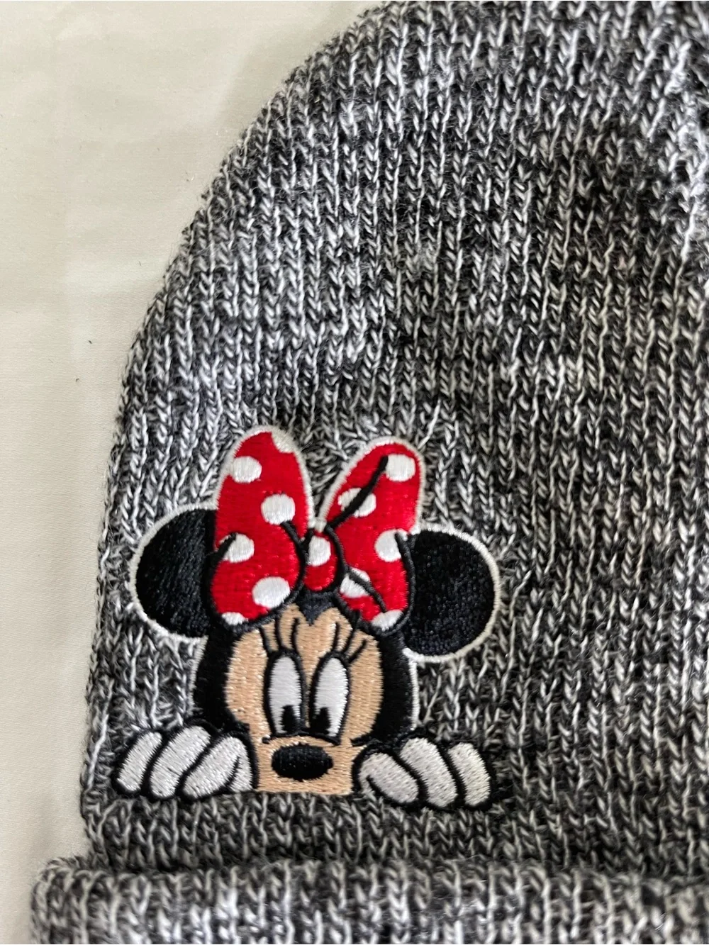 Disney Kids Minnie Mouse Gray & Red Knit Beanie